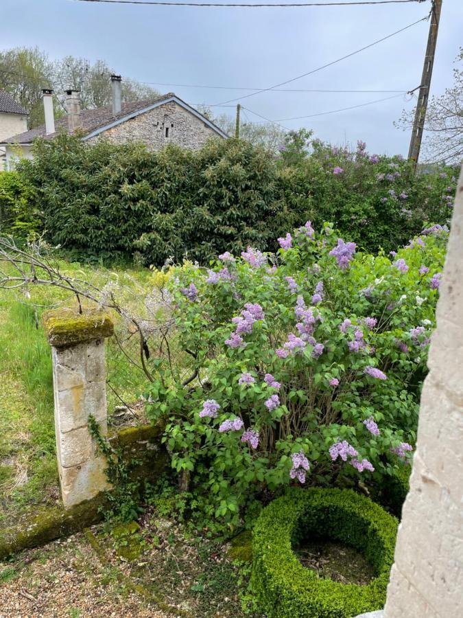 Chapdeuil La Croix Des Granges Bed & Breakfast エクステリア 写真